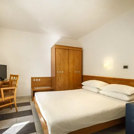 Maistra Select Amarin 4*