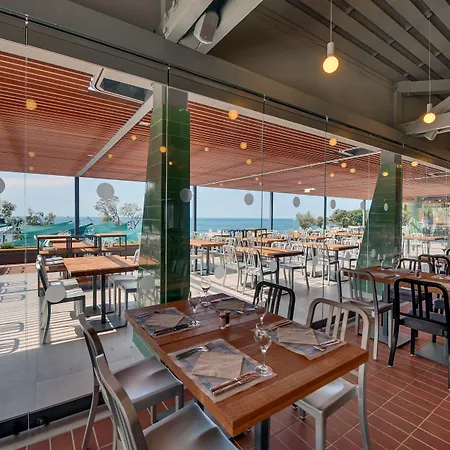 Maistra Select Amarin Ρόβινι