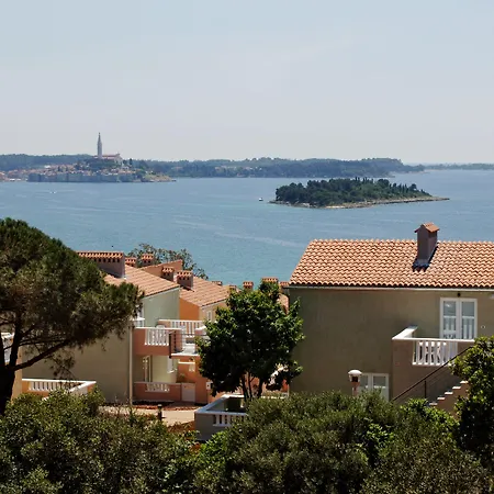 Maistra Select Amarin Resort