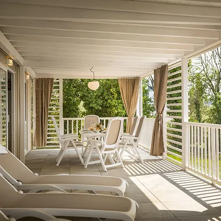 Maistra Select Amarin Resort
