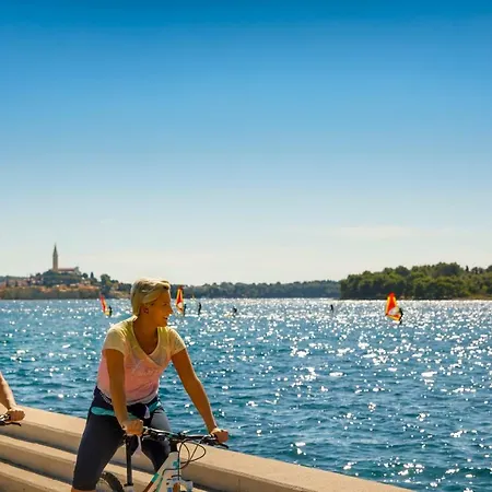 Maistra Select Amarin Resort